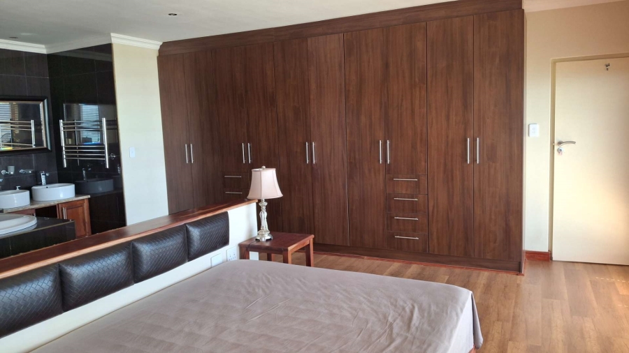 5 Bedroom Property for Sale in Blueberry Hill Western Cape